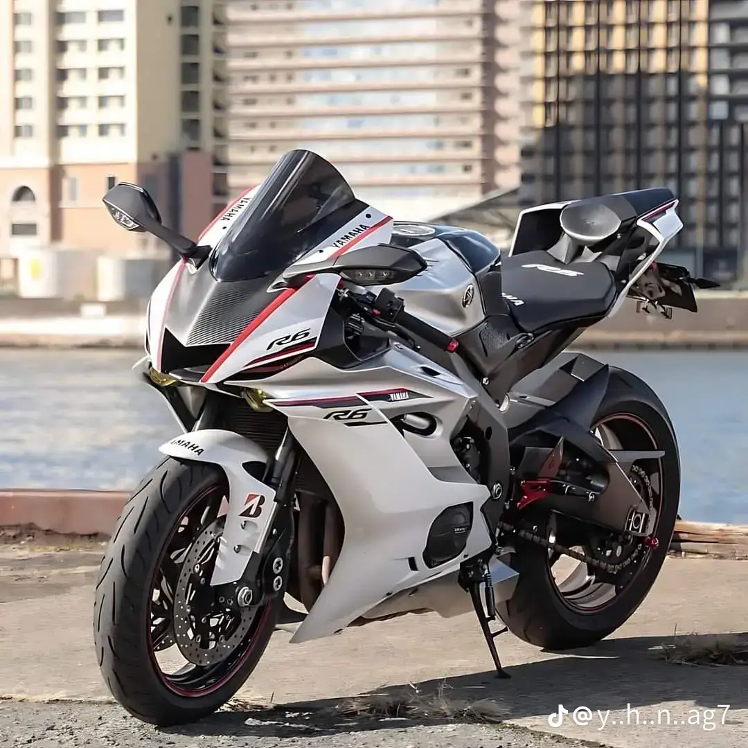 အိမ်က်ကြီးတေ 🙄 #$ဆိုင်ကယ်ချစ်သူများ ယူသုံးလို့ရပါတယ် နော် ပုံတေ