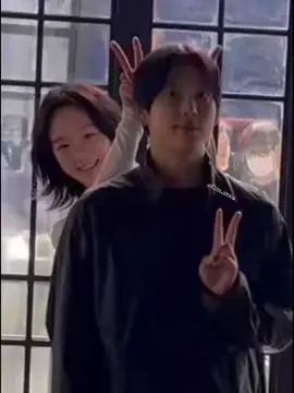 vivo por la interacción de estos dos, los amoo #parkgyuyoung #yimsiwan #mantiskdrama #squidgame2 