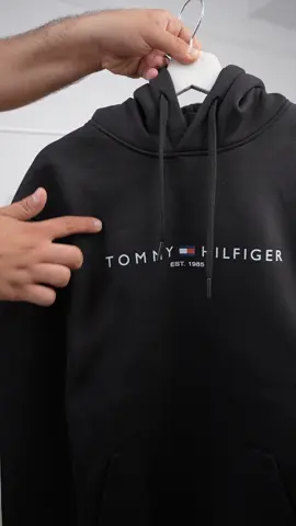 هودي  Tommy Hilfiger مبطن من الداخل هودي اعلي خامه وفينش ☑️متاح معاينة قبل الاستلام  🛡️ضمان الاسترجاع او الستبدال لطلبك خلال 14 يوم #هودي #ملابس #موضه 