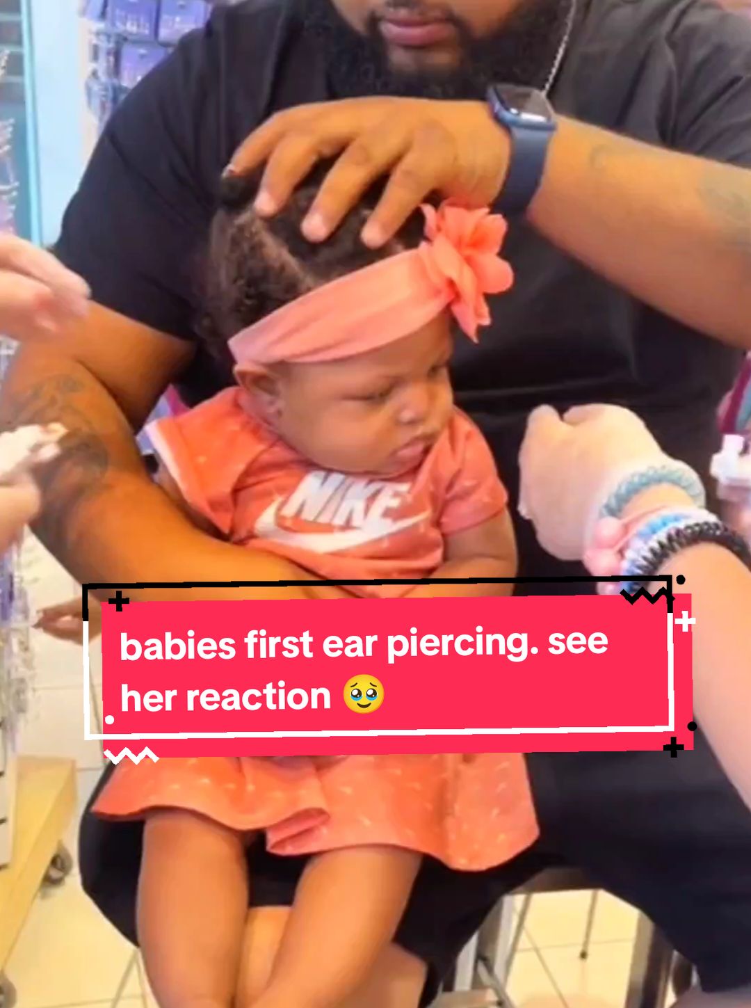 babies first ear piercing. see her reaction 🥹🥲 #piercing #babypiercings #baby #babylove #babycrying #cutebaby #livewallpaper #livewallpapers #trendingvideo #cry 