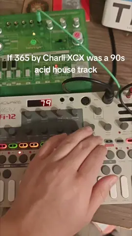 #charlixcx #brat #housemusic #edm #electronicmusic #acidhouse #303 #fyp 
