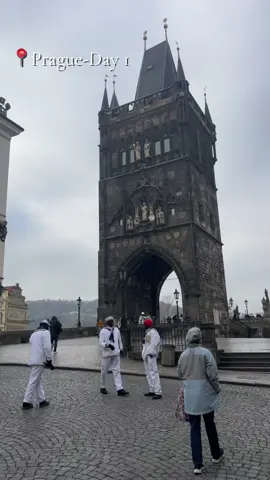 Prague day 1 #prague #fyp #citybreak #livephoto 