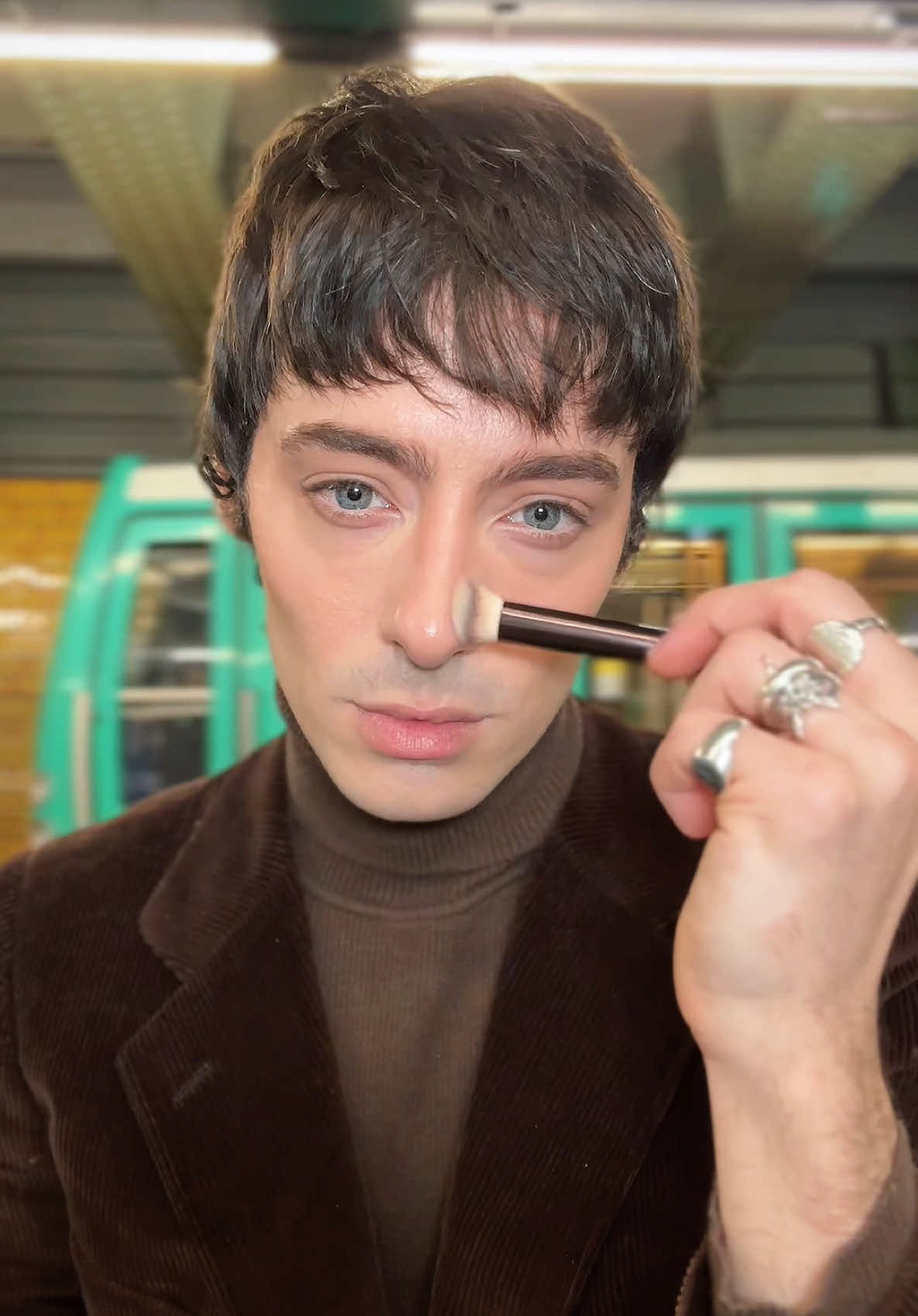 I’ve had social anxiety since I can remember. Throughout this series I have willingly pushed myself into ‘hot water’ out of my comfort zone with the goal of normalising makeup for men. One thing I have personally gained from this has been an incredible amount of exposure therapy. The idea is you expose yourself to whatever it is you fear, and eventually your fear will reduce or go away, while developing new tools to be able to better face the fear. In a way I’m proving to my nervous system that 90% of the time nothing is going to happen. Highly recommend doing little things that scare you everyday, because nothing interesting happens in your comfort zone!  Whatever you do stay safe ily  Using: @YSL Beauty @NARS Cosmetics @Hourglass Cosmetics @milkmakeup @Westman-Atelier @rhode skin @makeupforever @Givenchy Beauty @rimmellondon @realtechniques @maisonmargielafragrances  Wearing: Vintage @SAINT LAURENT blazer found on @Vinted  #boymakeup #makeupformen #mensmakeup #makeupisforeveryone #publicmakeup #exposuretherapy #socialanxiety 