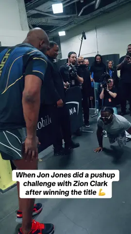 #jonjones #zionclark #ufc309 #pushupchallenge #UFC #mma