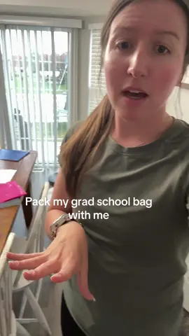 So…what do you bring for grad school? 🤣🤣🤣 #worktote #schoolbag 