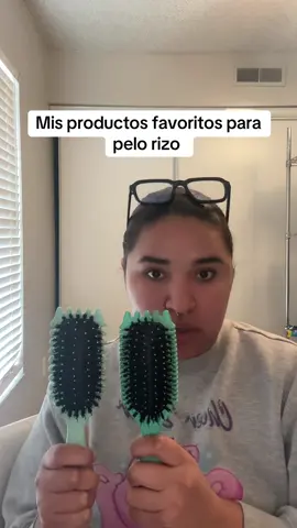 Mis cosas favoritas para pelo rizo de tik tok shop.  #curlyhair #pelorizo #skala #diffuser #curlyhairbrush #curlyhairproducts #curlyhairessentials   @Unbrush  @Skala Cosméticos   @BounceCurl  @wavytalkofficial 