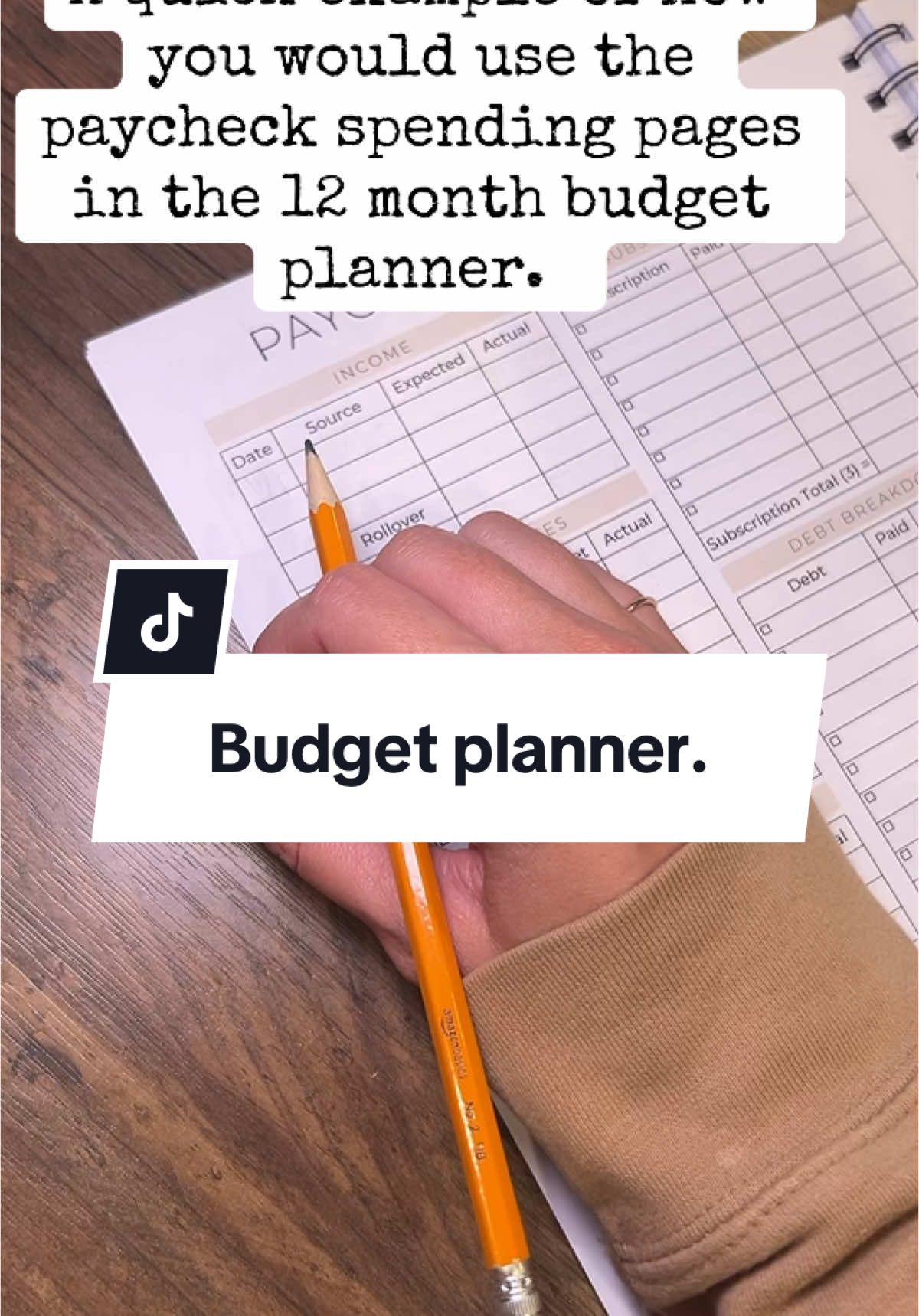 This budget planner is very self explanatory and would even be great for beginners! #fyp #budget #budgeting #money #savings #savemoney #budgetplanner #tiktokshop 