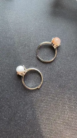 crystal energy and the calming effects of fidgets all in one ring and only $6 🙌🏼 #crystalfidgetring #crystalrings #crystalring #fidgetring #fidgetrings #fidgetjewelry #crystaljewelry 