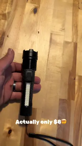 Earrck flashlight is soo bright and waterproof🤯 #giftsforboyfriend #giftsforhim #giftideas #fyp #trending #flashlight 