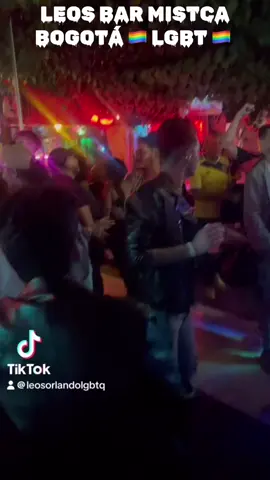 Abierto todos los dias. Shows cantina discoteca terraza bar coctelería 