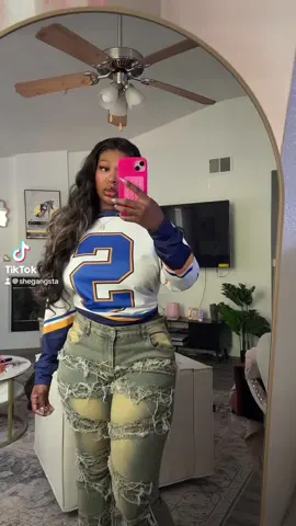 Wearing a size XL #OOTD #ootdfashion #szajersey #jerseyshirt #jerseyfashion #tiktokmademebuyit #sza 