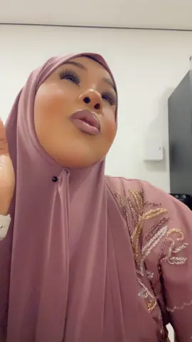 Ha ka quusanina naxariista Eebe, Eebana waa dambi dhaafe naxariista لَا تَقْنَطُوا مِن رَّحْمَةِ اللَّهِ ۚ إِنَّ اللَّهَ يَغْفِرُ الذُّنُوبَ جَمِيعًا ۚ إِنَّهُ هُوَ الْغَفُورُ الرَّحِيمُ #foryou #foryoupage #somalitiktok #somaliweyn 