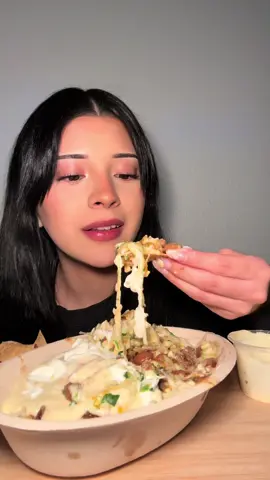 My new favorite bowl from Chipotle 😍 #eatwithme #letseat #asmr #crunch #chipotle #chipotlebowl #chipotleorder #eating #eatingshow #bites #mukbang 