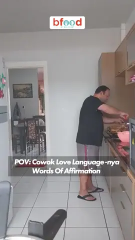 Kalo kayak gini, dipuji terus aja ya buibuk~~ biar rajin masak🤣  . 📹 by x/Am_Blujay  . #BrilioFoodMeme #Meme #FunnyVideos #LOL #Videolucu #masak #fyp 