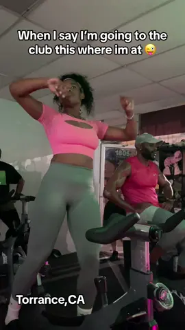 If your workout aint a vibe what you doinggggg😜🤩 Come join the partyyyy‼️#spincyling #spinclass #cycling #losangeles #torrance #workout #gym #Fitness #indoorcycling 