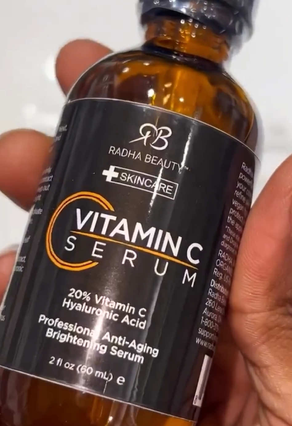 🍊 60ML Radha Beauty 20% Vitamin C + Hyaluronic Acid Serum 👏 Affordable Quality & Quantity in a bottle 💦 Professional Anti-Aging Brightening Serum AVAILABLE BACK INSTOCK NOW KSH 2700 🛍️ Shop the BEST Makeup products on our Website. Link on our Bio 👆 🌼 To shop our wide range of Beauty and Skincare products, kindly DM/Call or WhatsApp on 0728 222 211  🌼 Visit our Store at JAMIA Mall First Floor Shop F47 🌼 We deliver Countrywide/Nationwide at very affordable rates 💃🏽 🌼 Free Consultation on Makeup and Skincare 🤩 #HEREWEGLOWAGAIN⚡️ : : #radhabeauty  #vitamincserum #skincareregime #darkspots #affordableskincare #hyalauronicacid  #kenya #nairobimua #fanfavorite #feed #igtrends  #jamiamallfirstfloorf47 #beautybarkenya