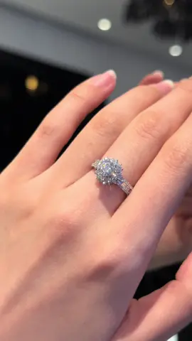 Nhẫn kim cương thiên nhiên 🌼 IB / ZL 0️⃣9️⃣3️⃣7️⃣1️⃣7️⃣2️⃣0️⃣0️⃣0️⃣ ( 𝐂𝐡𝐢̉ đ𝐚̣̆𝐭 𝐥𝐢̣𝐜𝐡 𝐡𝐞̣𝐧 ) #ring #jewelry #diamond #mdb #maisondebijoux 