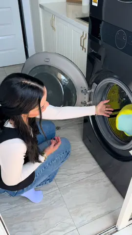 Check the link in my bio to shop. This laundry bag is perfect for safely cleaning shoes—no more worries about damage or dirt staying put! 👟✨#ShoeCleaning #LaundryHacks #HomeEssentials #SmartCleaning #FreshKicks #HomeHacks #EasyCleaning #OrganizedLiving #CleanShoes