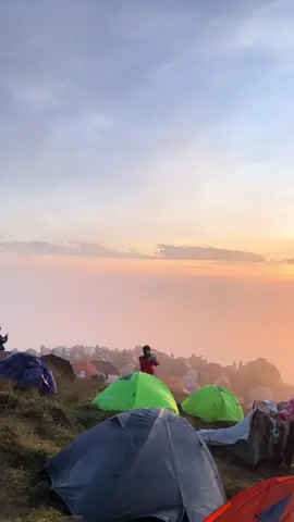 มูฟออนยังไงไหวสวยขนาดนี้⛰️🇲🇲มุลาอิ#มุลาอิขุนเขาแห่งศรัทธา #มุลาอิ #เที่ยวคนเดียว #fyp #ธรรมชาติ 