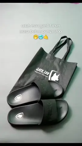 buruan di cekout di keranjang kuning❤️‍🔥❤️‍🔥 #fyp #sandal #sandalslop #sandalpria #50ribuan #sandalkece #sandalkeren #viralvideo #viral #viraltiktok #virall #fypシ #fypage #fyppppppppppppppppppppppp #buatkamu #untukkamu #lewatberanda #lewatberandafyp #lewatberandamu #lewatberandafypシ 