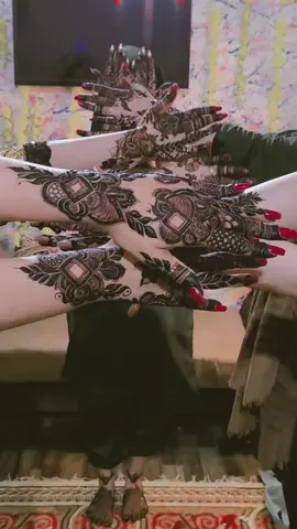 👻👻 @fizanadeem best henna  #foryoupage #fyp #foryou #tiktok #growmyaccount #hifza_sh #fyp #fyp 