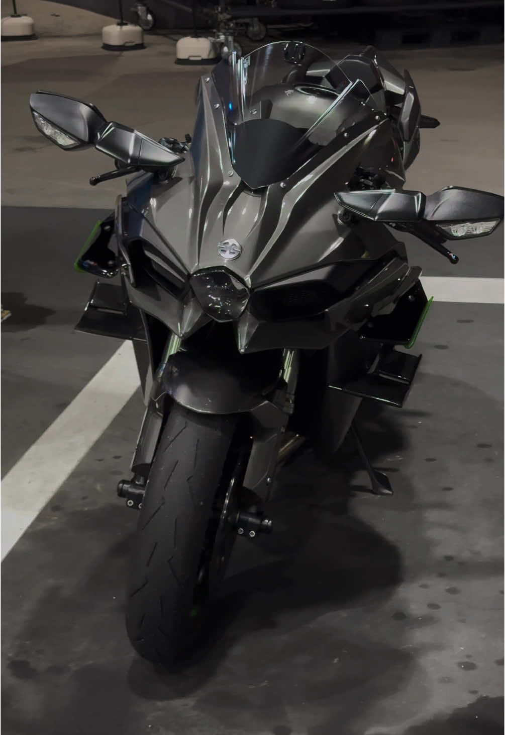 The only Ninja H2 in the world #ninjah2 #ninjah2r #ninja #h2 #kawasaki #motorcycle #moto #bike #bikelife #kawasakih2 #mirror #youtube #tokyo #motoblog #biker #bikelover #ninjah2japan #agv #japan #supercharged #buddy #摩托车 #Cyber #Cyberpunk    #rider #nightcity 