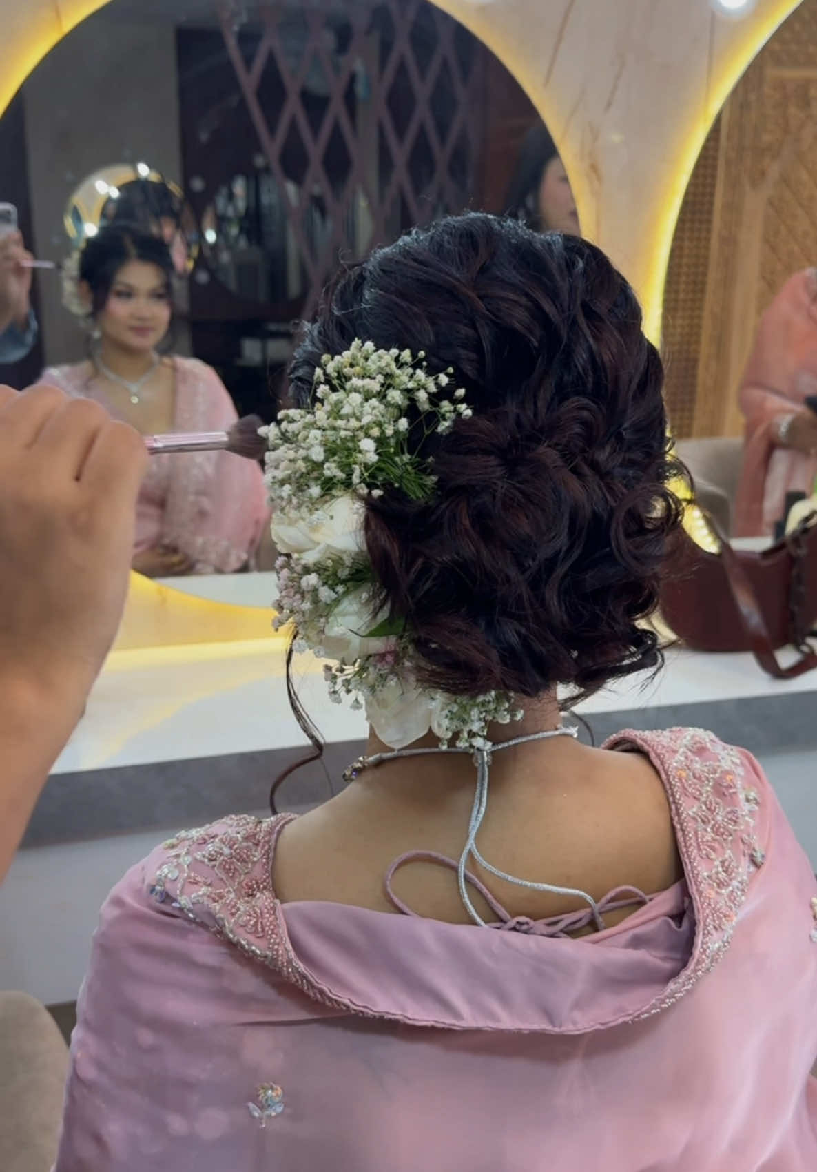 Engagement bride makeover 🌸💓 #pearlmakeupandnailstudio #makeupartistnepal #itahri_muser ##mehendimakeuplook #bridalnepal #engagementlook #makeupartist #bridaltiktok #behuli #makeuptutorial #nepalimuser #bridalnepal 