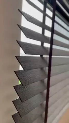 百葉簾很美～利用電動翻轉更便利了 #博辰居家設計 #百葉窗簾 