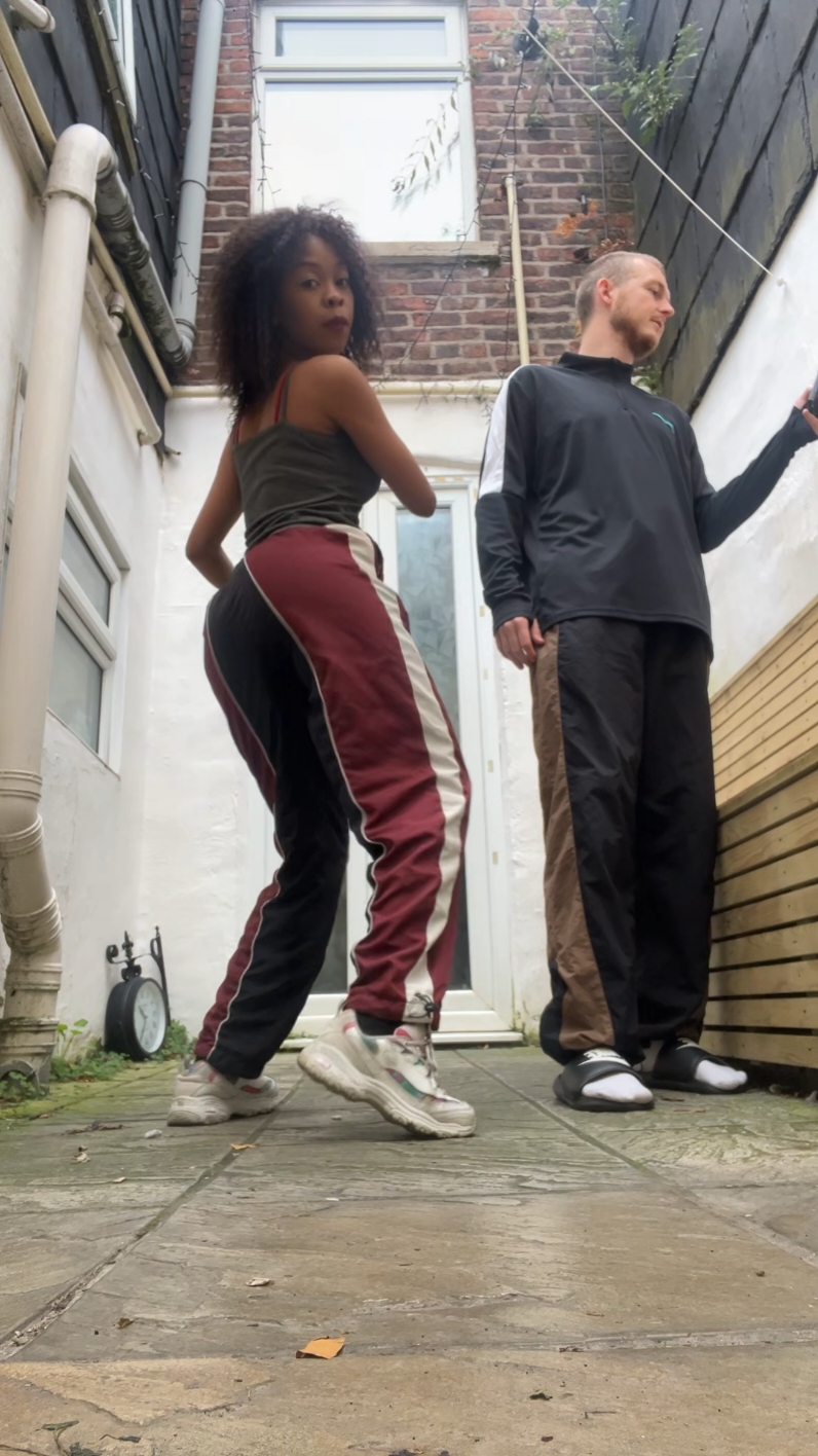 December vibes loading @kahreign  #amapiano #dance 