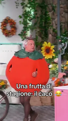 Oggi parliamo di frutta di stagione: poteva mancare il caco? 😂 #ÈSempreMezzogiorno  #cucinaitaliana #DaVedere #DietroLeQuinte #fruttadistagione 