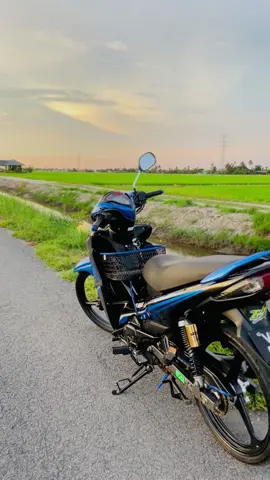 tak v5 tak kawan 😛 , penuh kn v5 dlm sound #lagenda115fi #v5 #fullinjection #injection #💙🐬 #slientkiller🥷🏻 #xyzbca 