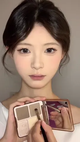 Tạo khối với bảng phấn bắt sáng và tạo khối Judydoll #motivation #viral #lamdep #xuhuong #douyin #makeuptutorial #makeupdouyin #makeup #judydoll 