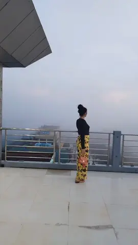 ဆံထုံးနဲ့မမ