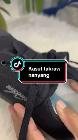 Kasut takraw nanyang ni sangat sesuai guna untuk anak2 sekolah jugak taw..kualiti terbaik..tapak tak licin..lembut dan selesa pakai..#kasuttakraw #kasuttakrawnanyang #kasutselesa 