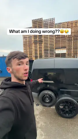 What am I doing wrong??😫😪 #scrapyard #caddy #alloys #fyp #viral #foryoupage #xybcza #caddycamper 