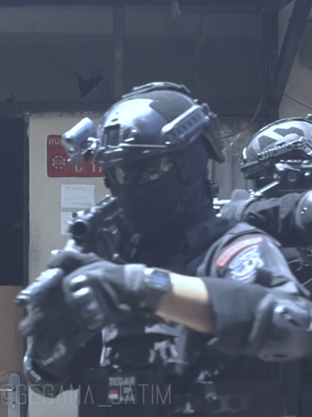 Grandescunt Aucta Labore 