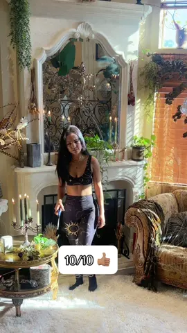 DREAM RUG! I buy a new one every 2 years. Comment “RUG” and I’ll send you the link! #amazonfinds #musthaves #rug #bestrugevermade #eclecticdecor #victorian #linkinbio 