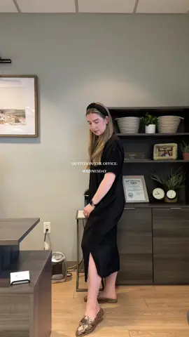 Fully taking advantage of this 80 degree weather in November & wearing a little black dress 🖤 #outfit #officeoutfit #outfitoftheday #blackdress #workwear #falldresses 