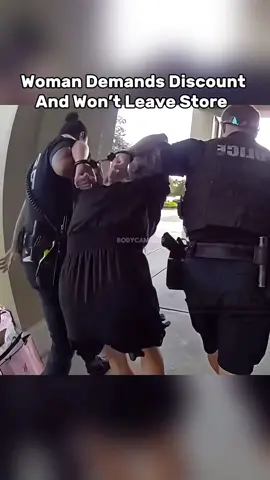 A woman demands a discount at the already discounted store Ross. Cops gave her the option to leave the store and she did not so they placed her under arrest for trespassing. #bodycamera #entitledpeople #fypツ #copcam 