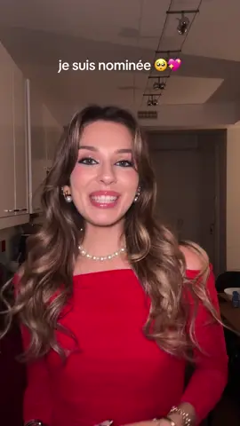 je mets le lien du vote dans ma bio !! Et on peut voter tous les jours jusqu’au 17 novembre 🙊 trop trop flattée d’être dans la catégorie créatrice de l’année huhhhh 🥺💖💖 #tiktokawards 