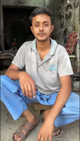 Watch a skilled spring maker craft precision springs on a lathe, turning raw wire into a finely tuned coil through expert techniques and attention to detail. #SpringMaking #LatheWork #MetalCraft #SkilledCraftsmanship #PrecisionEngineering #HandcraftedSprings #Machining #Manufacturing #EngineeringProcess #DIYSpring #IndustrialCraftsmanship 