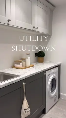 Utility shutdown 🧺🤍💫 #utility #laundry #CleanTok #clean #reset #shutdown #fyp
