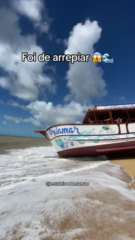 Barco de passeio entrando em alto mar no estaleiro do mamão 😮🔥 #estaleiro #barco #pesca #passeio 