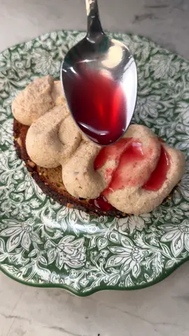 SAVE my WHIPPED DATE & FETA TOAST (OR DIP) for the perfect holiday appetizer! Every time I make a dip I think, would @ayesha_rare approve 😬  Serves 6-8 Ingredients 30 medium sized dates pitted 8 ounces feta ½ cup whole milk or full fat coconut milk 1 lemon zested ⅓ cup pomegranate seeds  ⅓ cup chopped pistachio 6 pieces of toast (depends on the size of the toast) -Place the dates in a glass bowl and cover with boiling water. Let sit for 15 minutes then strain them.  -To a food processor or blender add the dates, feta, milk and lemon zest and blend until creamy and smooth.  -Add to a bowl and top with pistachio and pomegranate seeds or pipe onto a toast and finish with pomegranate and pistachio #EasyRecipe #holidayrecipes #thanksgivingdinner #holidayappetizer