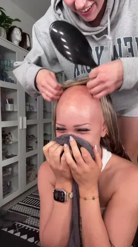 The behind the scenes of our wig videos are so funny HAHA @Alexyoumazzo 