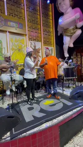 Ao lado desse gigante do samba ♥️ Marquinhos Sensação  #cantora #pagode #viral #cavaquinho #video #viralvideo #sp 