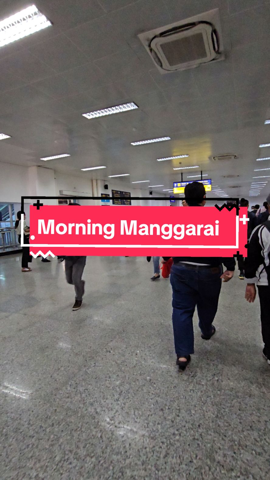 Rush Rush Rush Hour at Manggarai Stasiun 💯💢💨🗯 #Running #run #life #reality #inmylife #krl #krlcommuterline #krljabodetabek #manggarai #stasiun #jakarta #jakartakeras #rush 