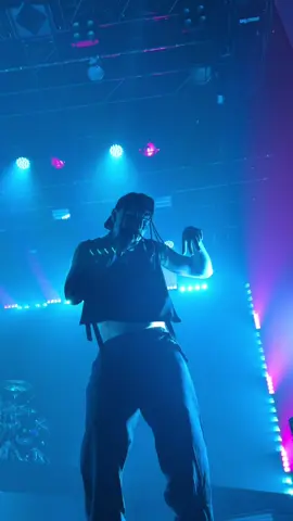 when i tell you i was NERVOUS #lostinheaven #heavenandback #chaseatlantic #concertvideo #concerts #chaseatlantictiktok #mitchelcave #chaseatlanticsongs 