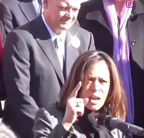 HOW🤔DARE😠WE👀SPEAK😕MERRY🎄CHRISTMAS🤬,HOW😍DARE👻WE??”MeRry ChRiStMaS eVeRyBo- GET OUT💯💯#kamalaharrismeme #kamala #2024elections #donaldtrump #fyp #blowup? 