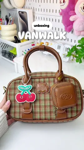 Mê túi Vanwalk xĩu 🥹 #vanwalk #vanwalkbag #unboxing #unbox #handbag #review #thaothichriviu #xuhuong #foryoupage #fyp #xh 